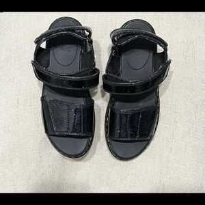 Dr martens girls sandals